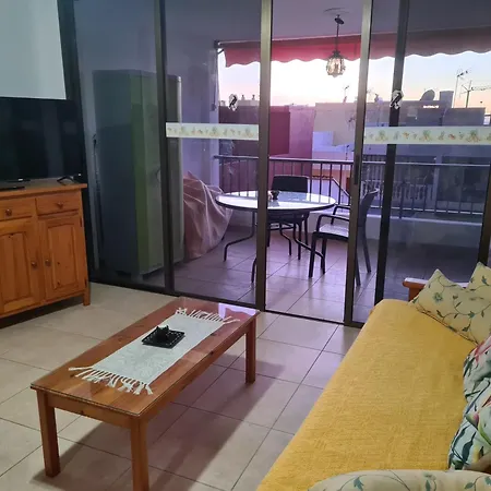 Gloria Puerto De Naos